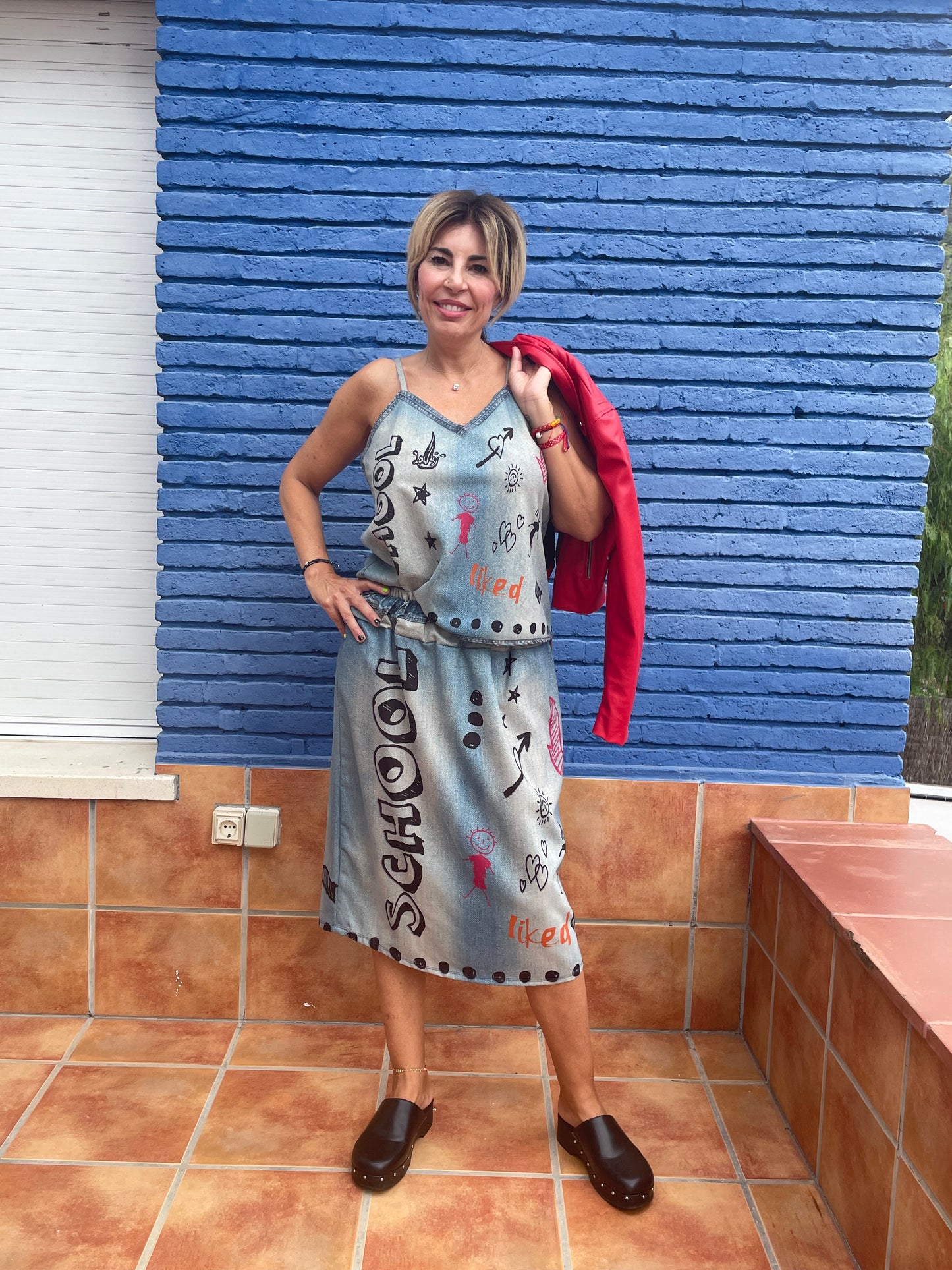 TOP ESTAMPADO GRAFITI