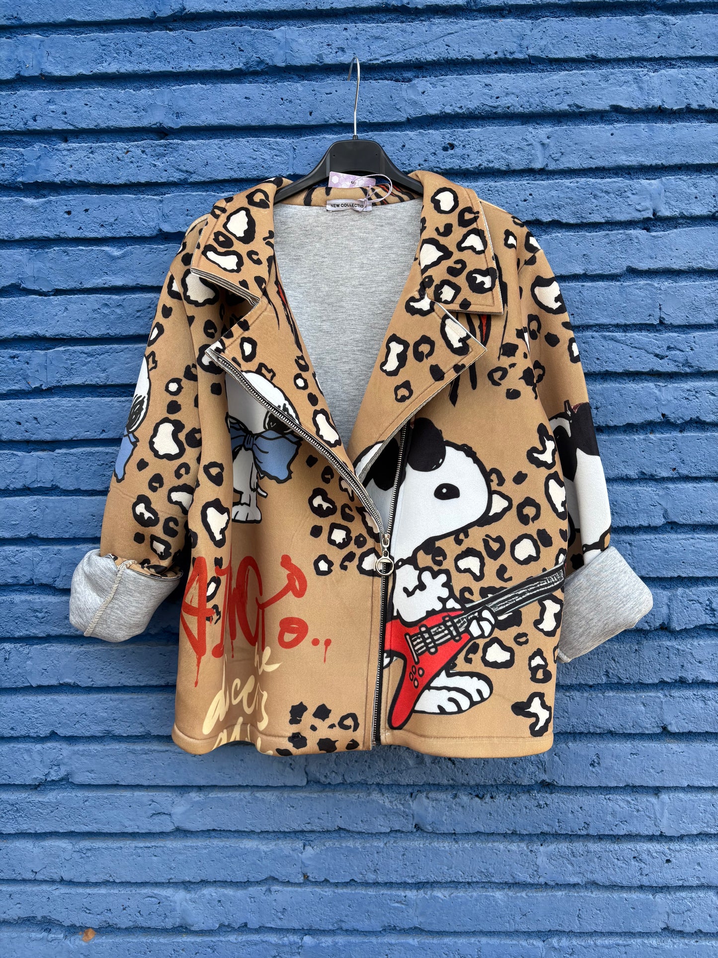 CHAQUETA CRUZADA CON ESTAMPADO SNOOPY