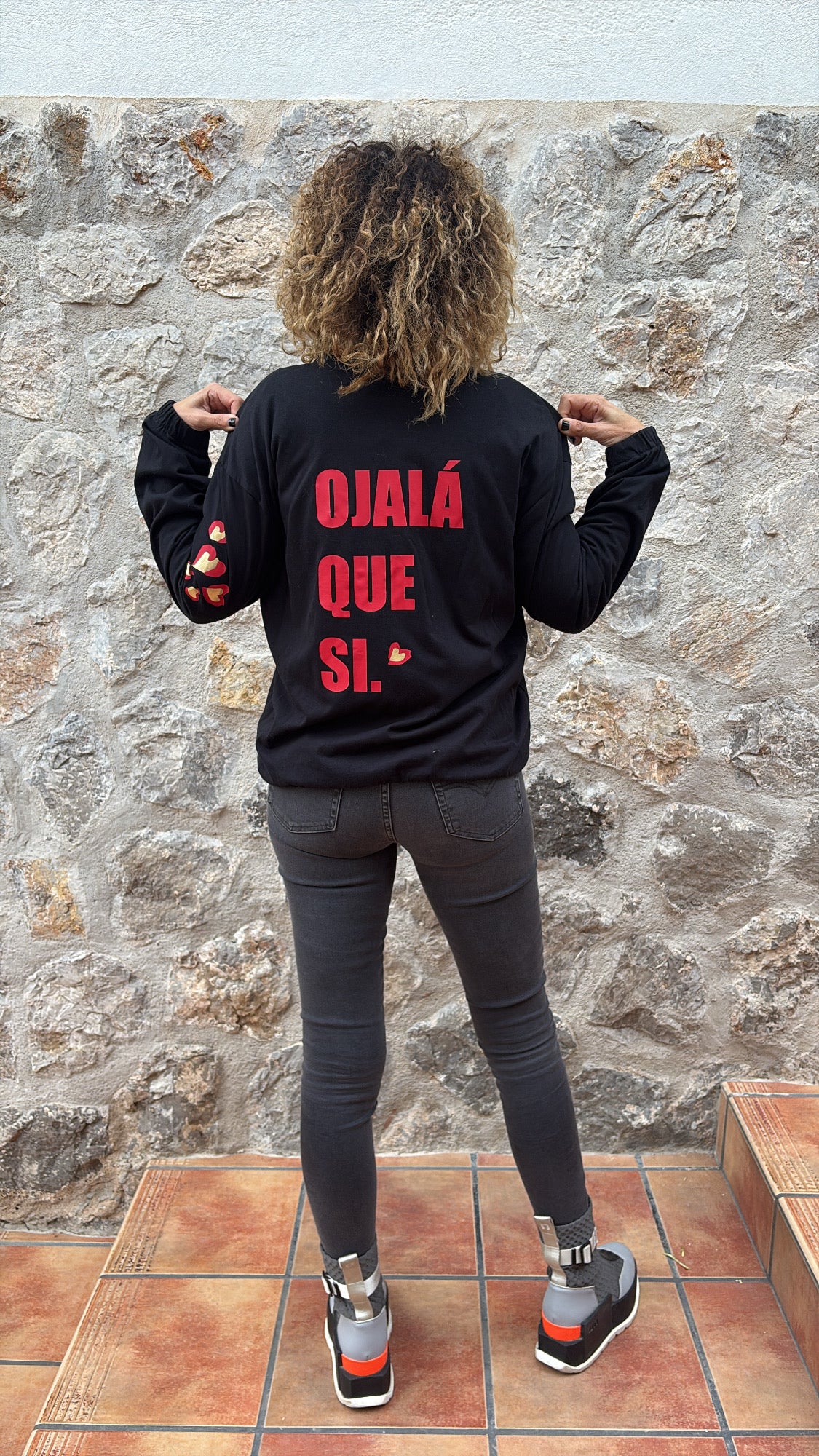 BOMBER CON ESTAMPADO CHILL BUY