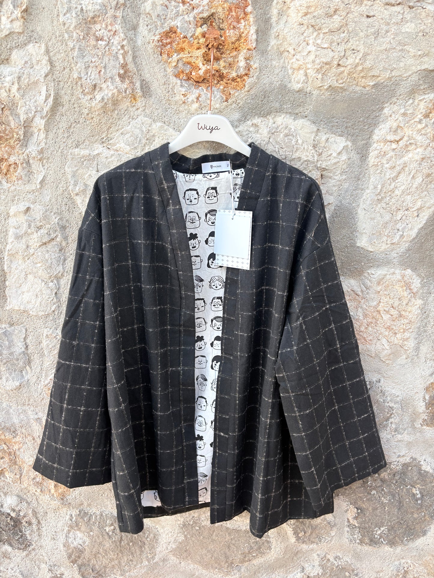 CHAQUETA REVERSIBLE CON ESTAMPADO